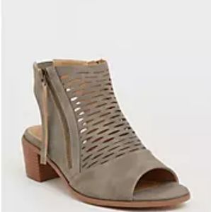 Size 12 W Never Worn Gray Booties